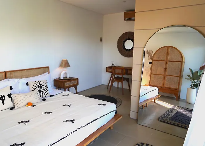 Admire Villa - A Luxury Private Villa With Pool
